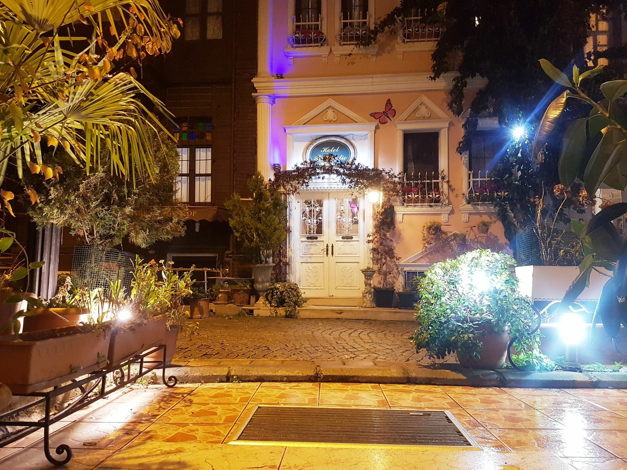 Oceans 7 Hotel Istanbul Exterior photo